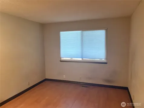 24404 SE Mirrormont Boulevard Issaquah WA 98027