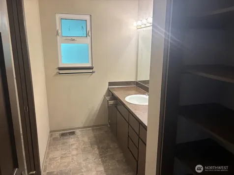 24404 SE Mirrormont Boulevard Issaquah WA 98027