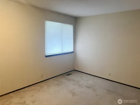 24404 SE Mirrormont Boulevard Issaquah WA 98027