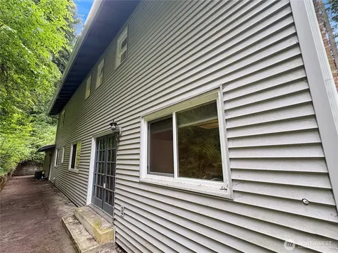 24404 SE Mirrormont Boulevard Issaquah WA 98027