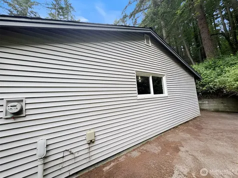 24404 SE Mirrormont Boulevard Issaquah WA 98027