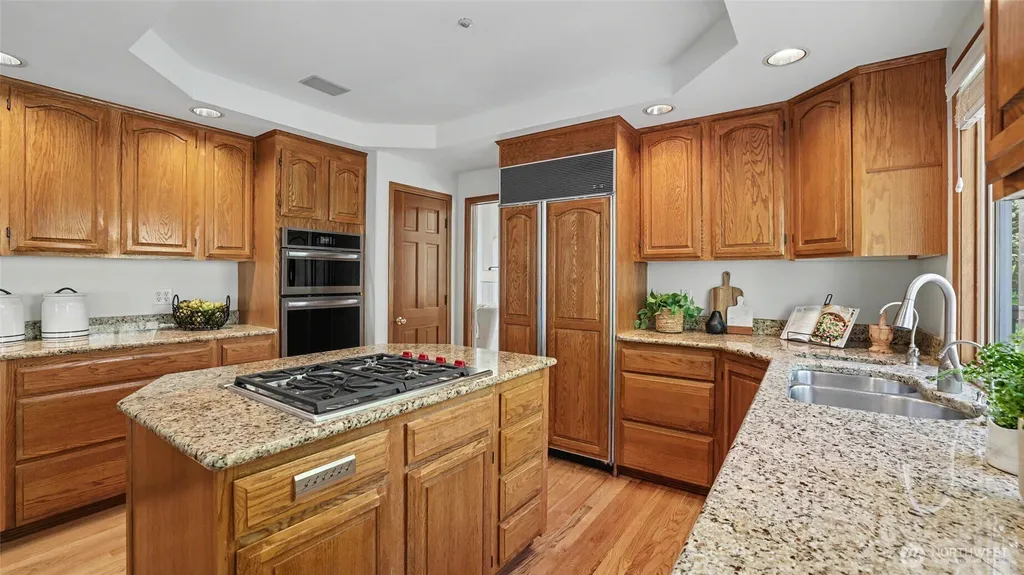 6163 93rd Avenue SE Mercer Island WA 98040