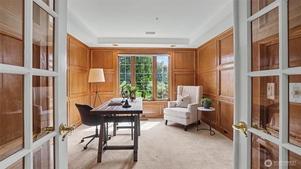 6163 93rd Avenue SE Mercer Island WA 98040