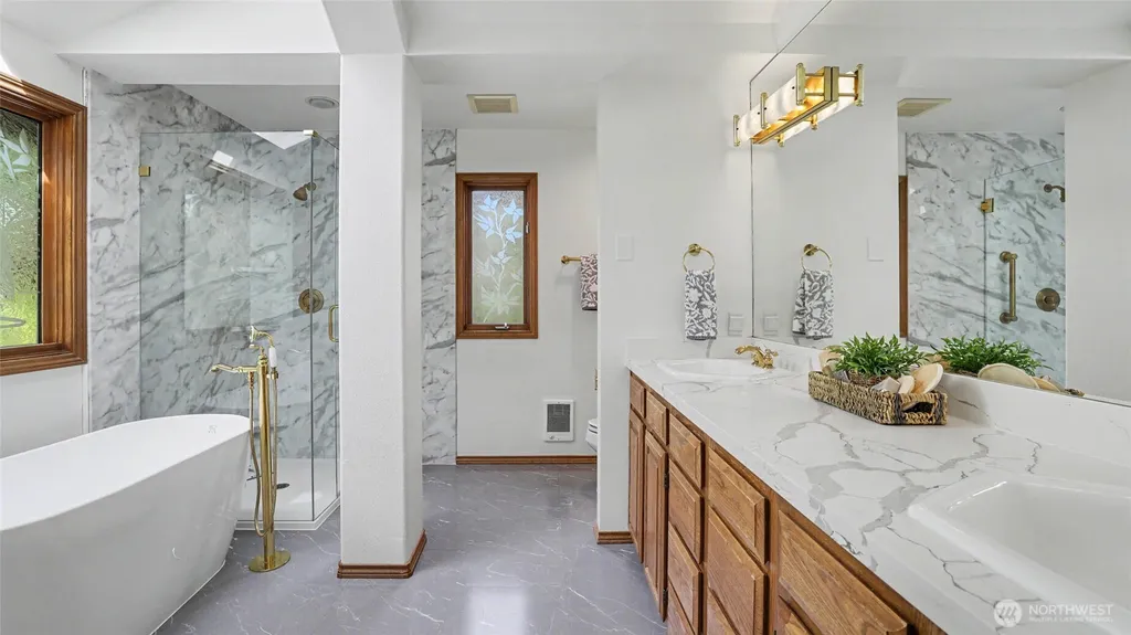 6163 93rd Avenue SE Mercer Island WA 98040