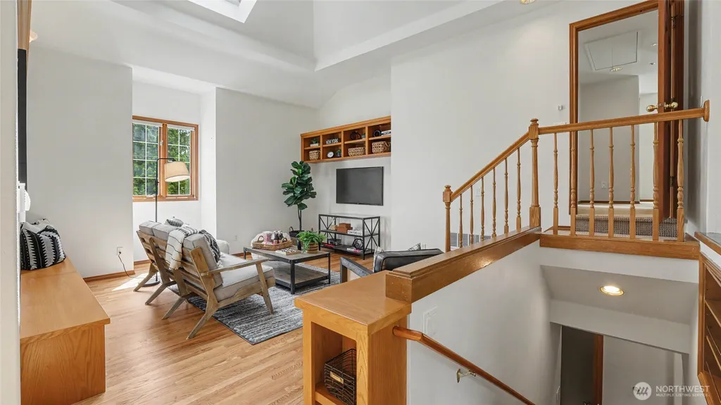 6163 93rd Avenue SE Mercer Island WA 98040