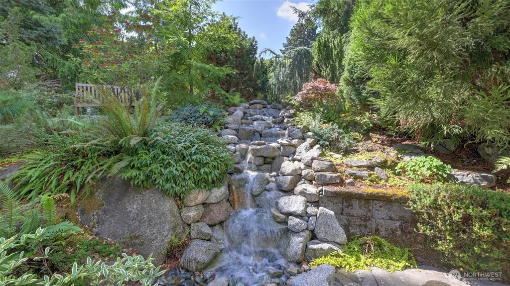 6163 93rd Avenue SE Mercer Island WA 98040