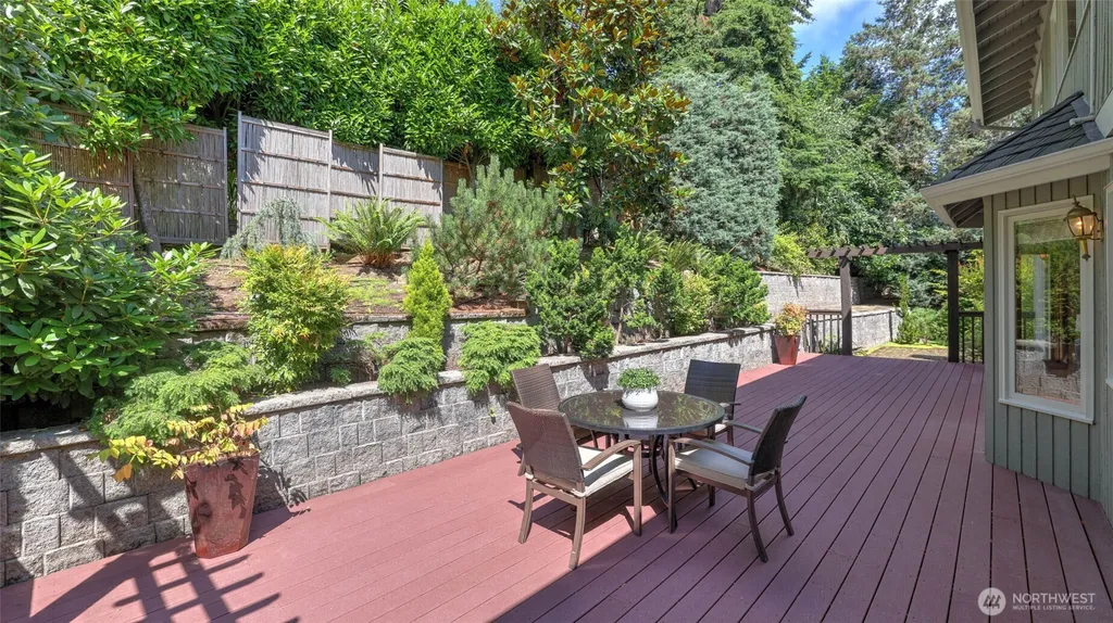 6163 93rd Avenue SE Mercer Island WA 98040