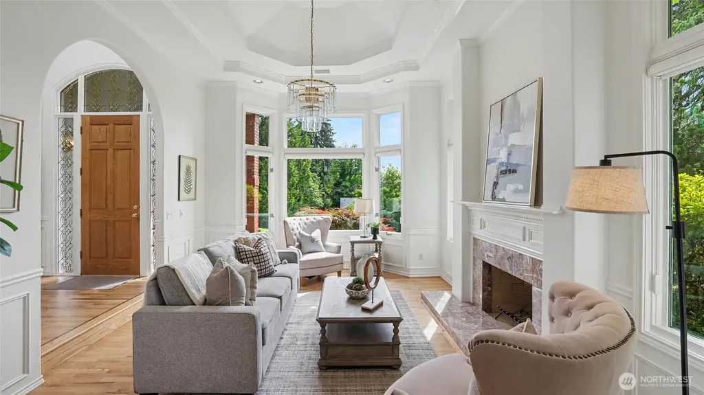 6163 93rd Avenue SE Mercer Island WA 98040