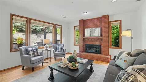 6163 93rd Avenue SE Mercer Island WA 98040