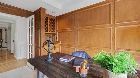 6163 93rd Avenue SE Mercer Island WA 98040