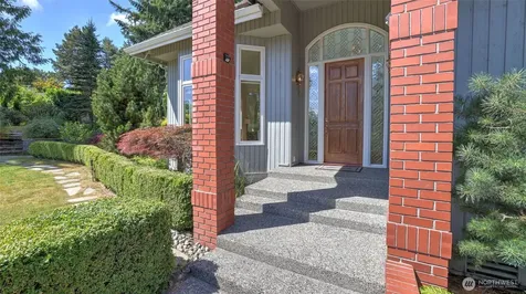 6163 93rd Avenue SE Mercer Island WA 98040