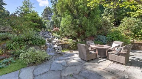 6163 93rd Avenue SE Mercer Island WA 98040