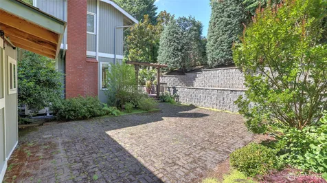 6163 93rd Avenue SE Mercer Island WA 98040