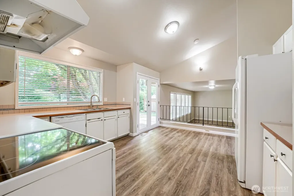22206 SE 250th Street Maple Valley WA 98038