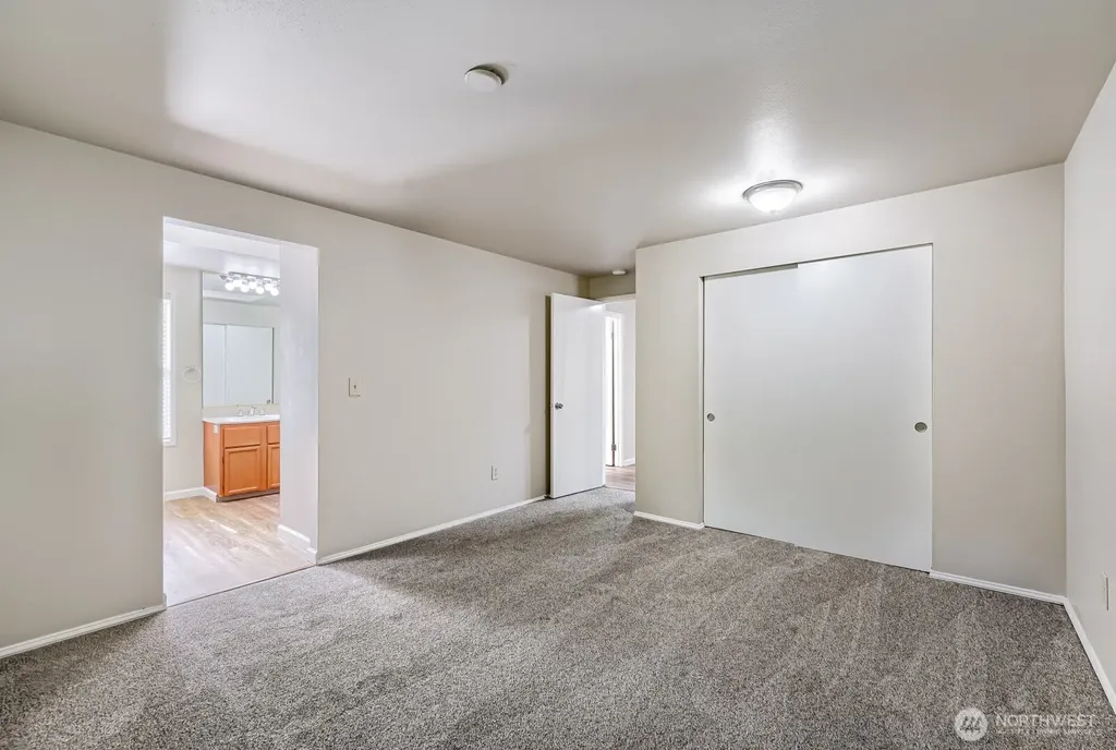 22206 SE 250th Street Maple Valley WA 98038