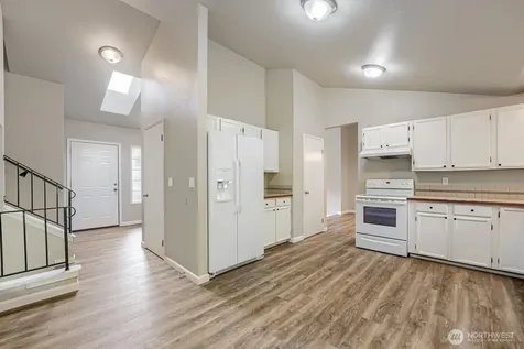 22206 SE 250th Street Maple Valley WA 98038