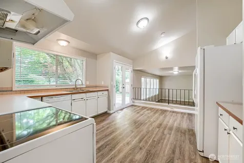 22206 SE 250th Street Maple Valley WA 98038