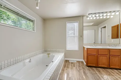 22206 SE 250th Street Maple Valley WA 98038