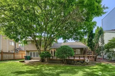 22206 SE 250th Street Maple Valley WA 98038
