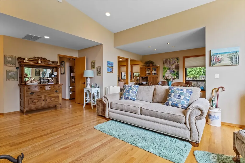 63 Bluffs Lane Port Townsend WA 98368