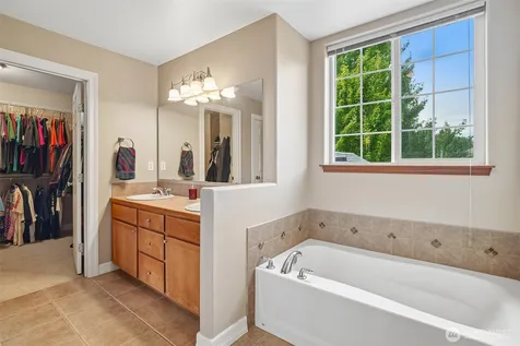 8706 186th Street Ct E Puyallup WA 98375