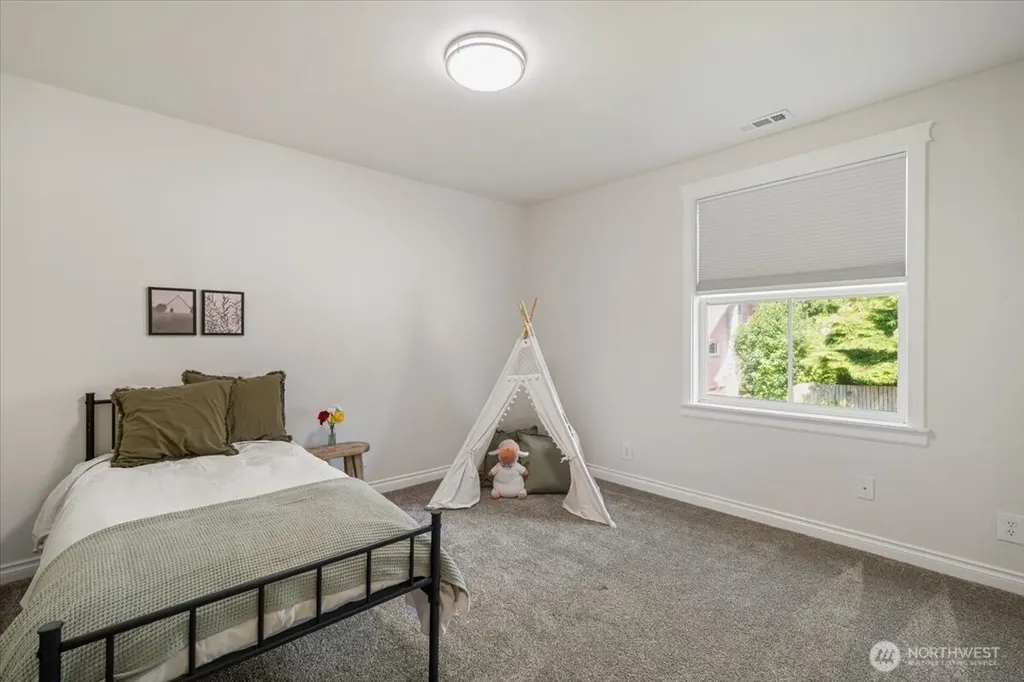 406 Long Street Wilkeson WA 98396