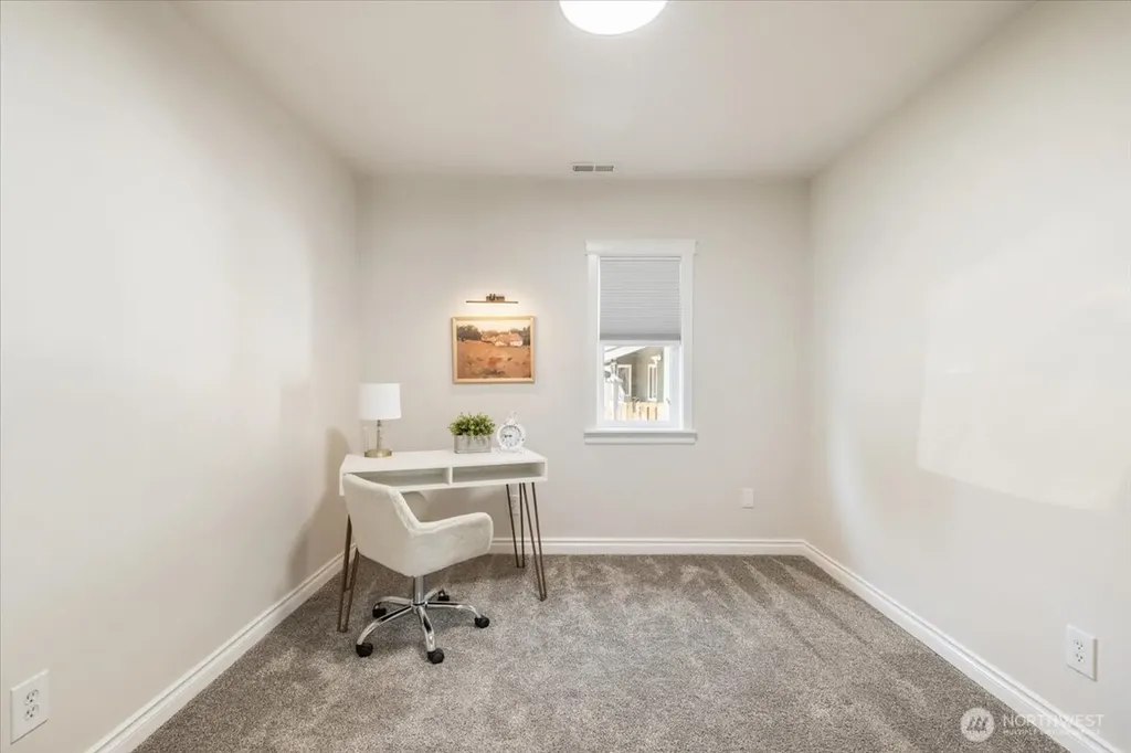 406 Long Street Wilkeson WA 98396