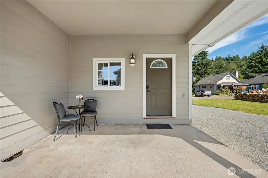 406 Long Street Wilkeson WA 98396