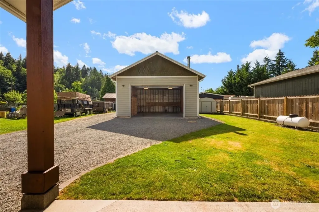 406 Long Street Wilkeson WA 98396