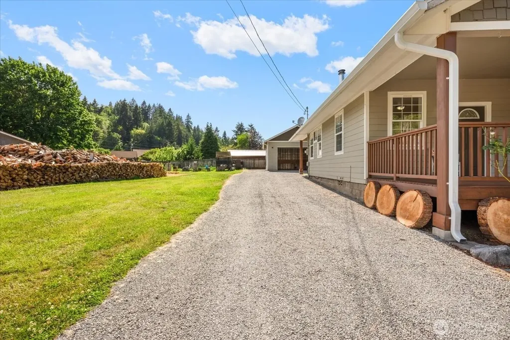 406 Long Street Wilkeson WA 98396