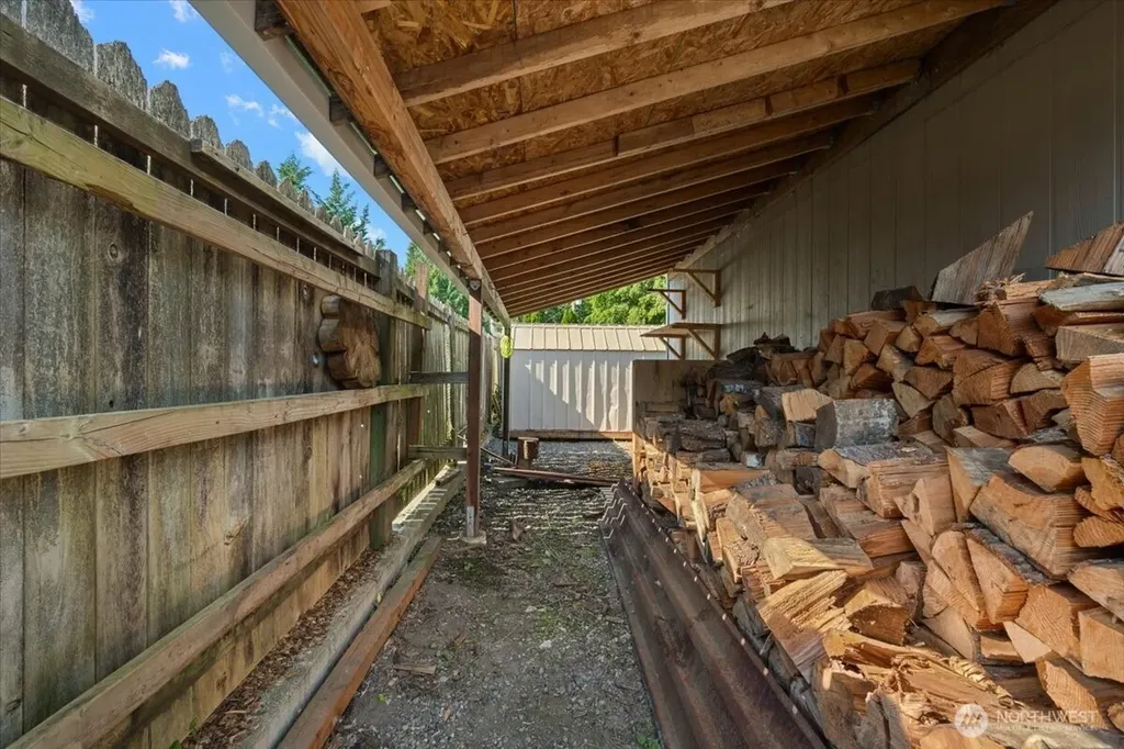 406 Long Street Wilkeson WA 98396