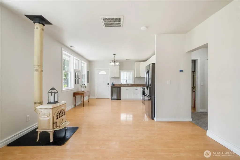 406 Long Street Wilkeson WA 98396