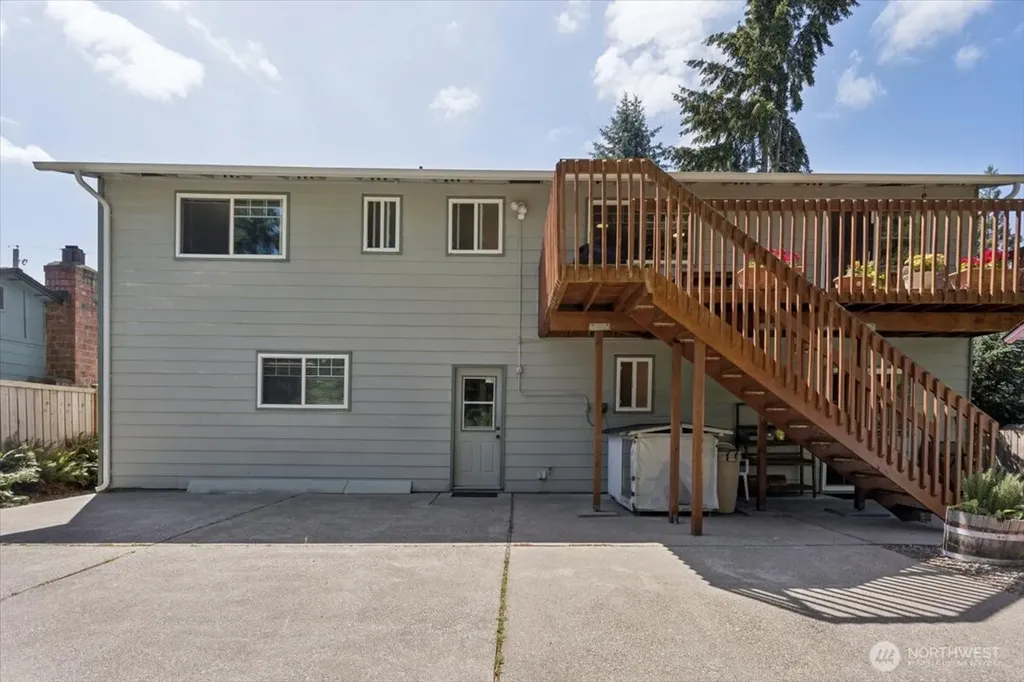 20819 53rd Avenue W Lynnwood WA 98036