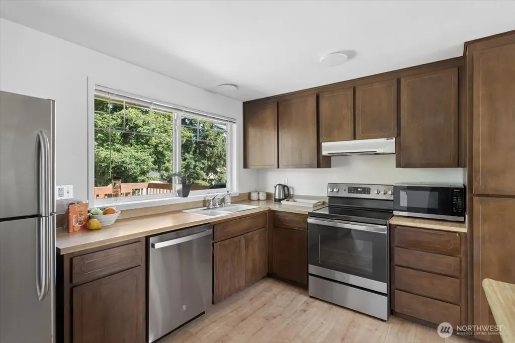 20819 53rd Avenue W Lynnwood WA 98036