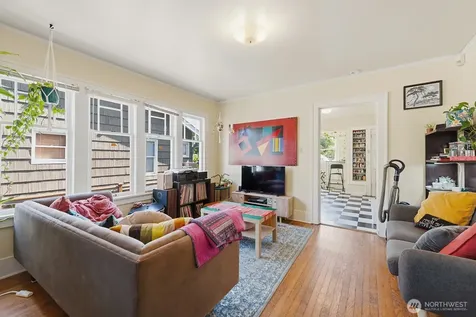 5330 9th Avenue NE Seattle WA 98105