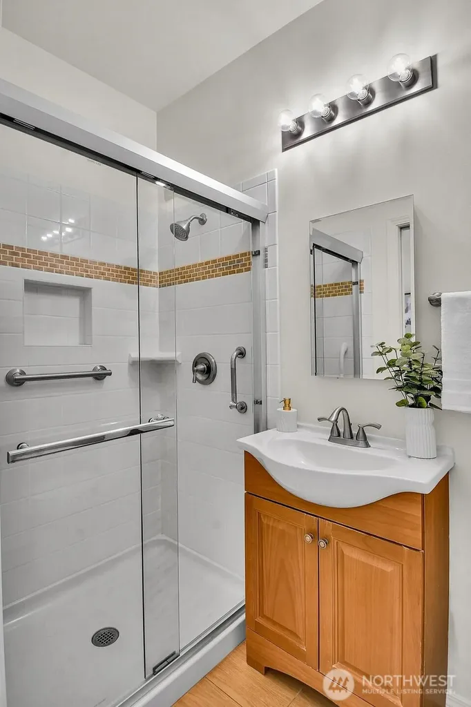 7619 NE 125th Street Kirkland WA 98034