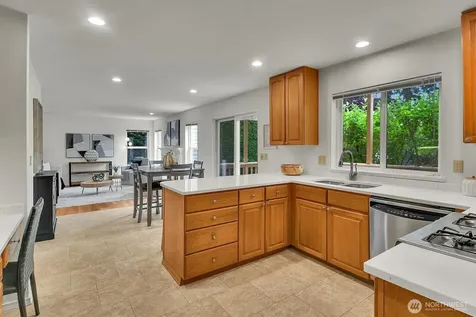 7619 NE 125th Street Kirkland WA 98034