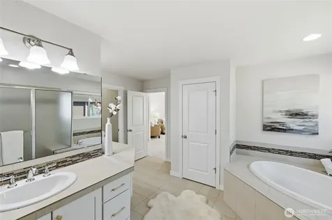 10398 243rd Court NE Redmond WA 98053