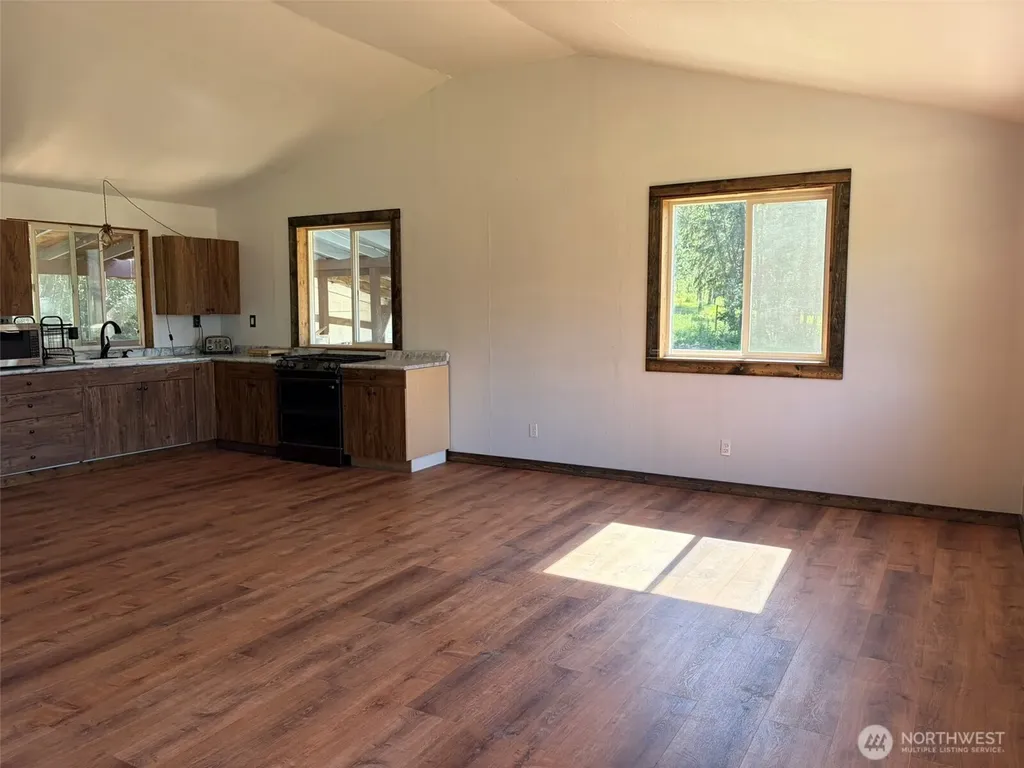 88 Little Bear Road Republic WA 99166