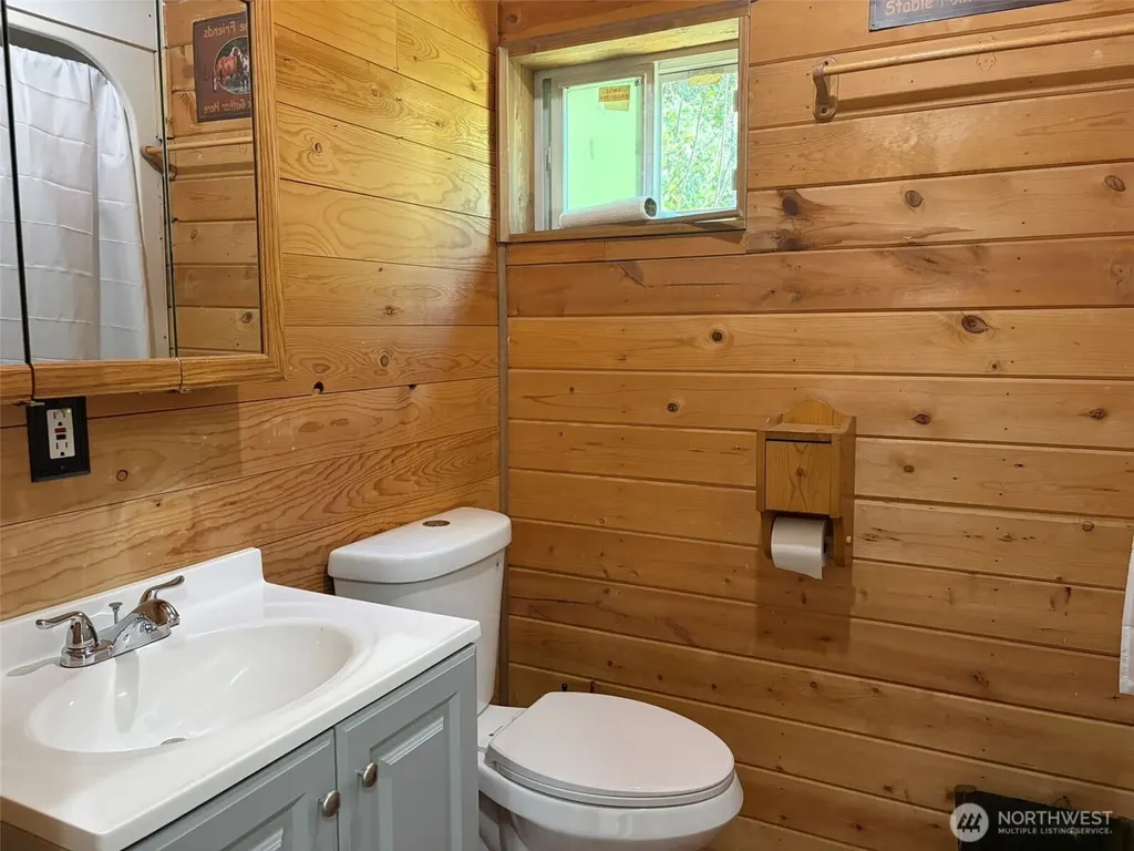 88 Little Bear Road Republic WA 99166