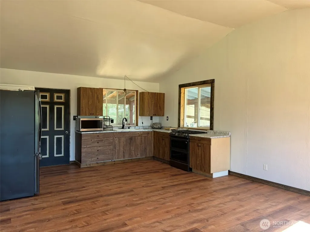 88 Little Bear Road Republic WA 99166