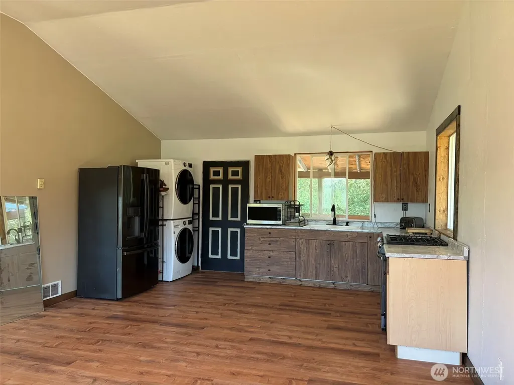 88 Little Bear Road Republic WA 99166