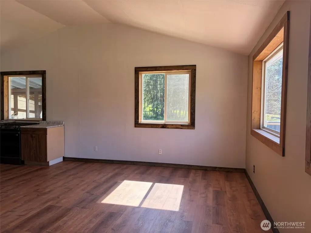 88 Little Bear Road Republic WA 99166
