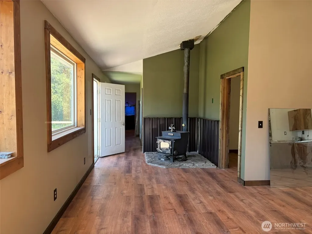 88 Little Bear Road Republic WA 99166