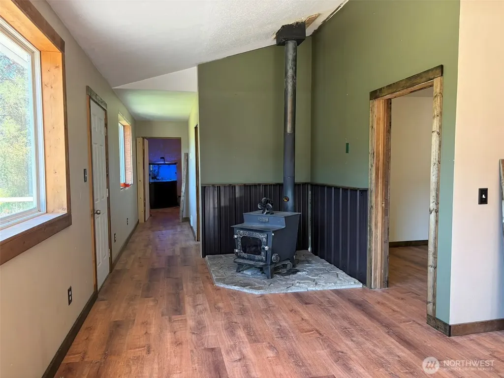 88 Little Bear Road Republic WA 99166