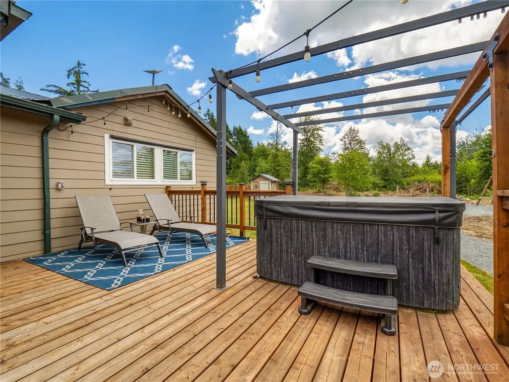 33620 45th Avenue Ct E Eatonville WA 98328