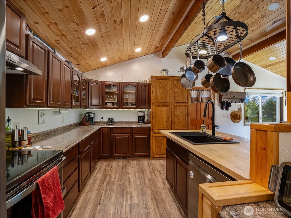 33620 45th Avenue Ct E Eatonville WA 98328