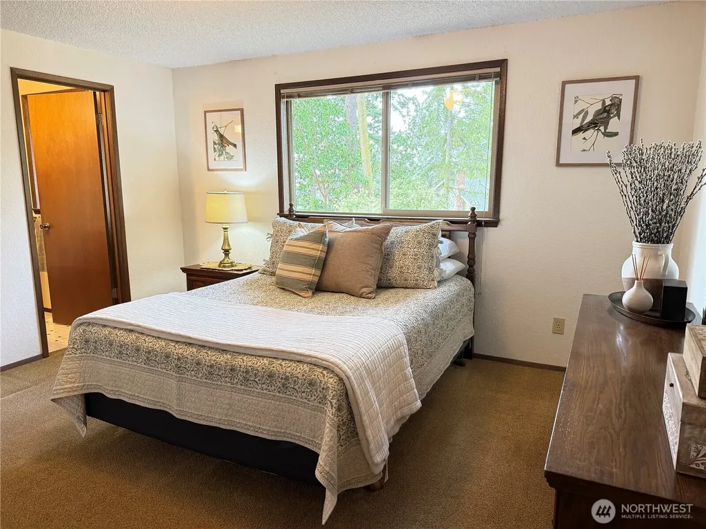 745 SW 13th Avenue Oak Harbor WA 98277