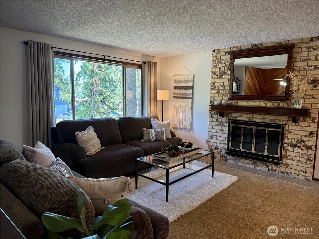 745 SW 13th Avenue Oak Harbor WA 98277