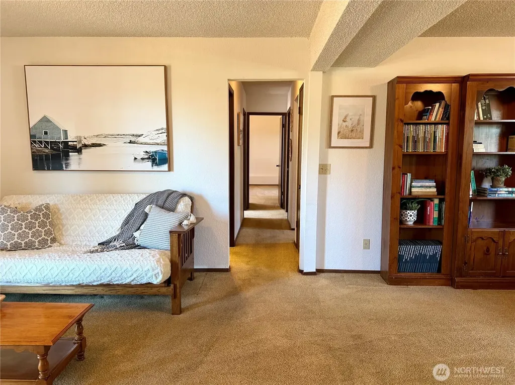 745 SW 13th Avenue Oak Harbor WA 98277